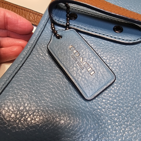 Coach X snoopy Rare Tote - Picture 4 of 14